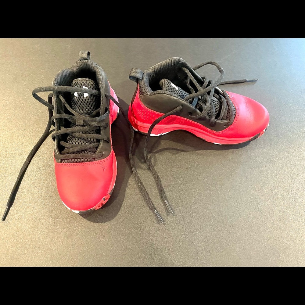 Under Armour boy’s high top sneakers